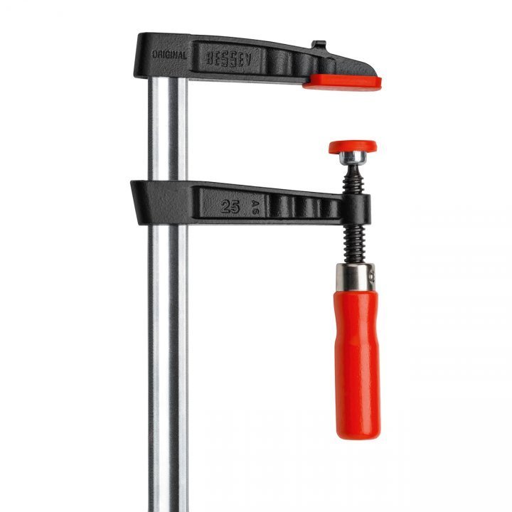 Menghina cu surub din fonta maleabila TG